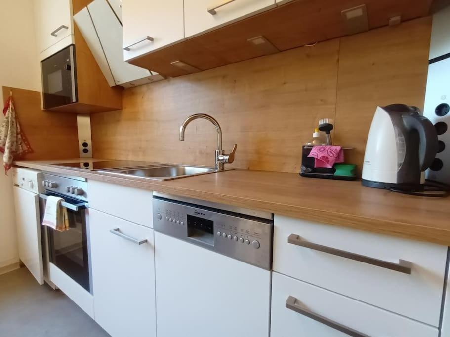 Modernes Apartment In Wien ภายนอก รูปภาพ